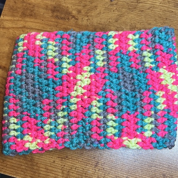 Woman/Girls Handmade combo Ear warmer and Dropped Stitch Infinity Scarf NEW - Picture 8 of 9